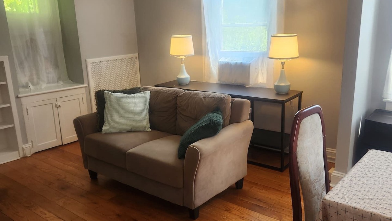 Photo of Livingroom in Elkins Park