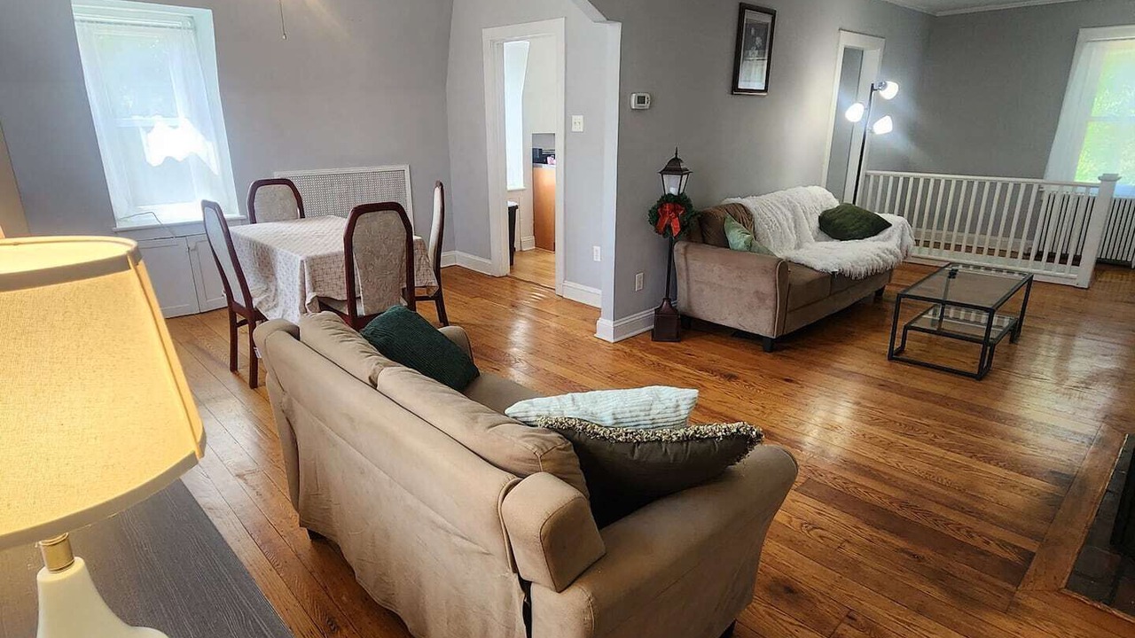 Photo of Livingroom in Elkins Park