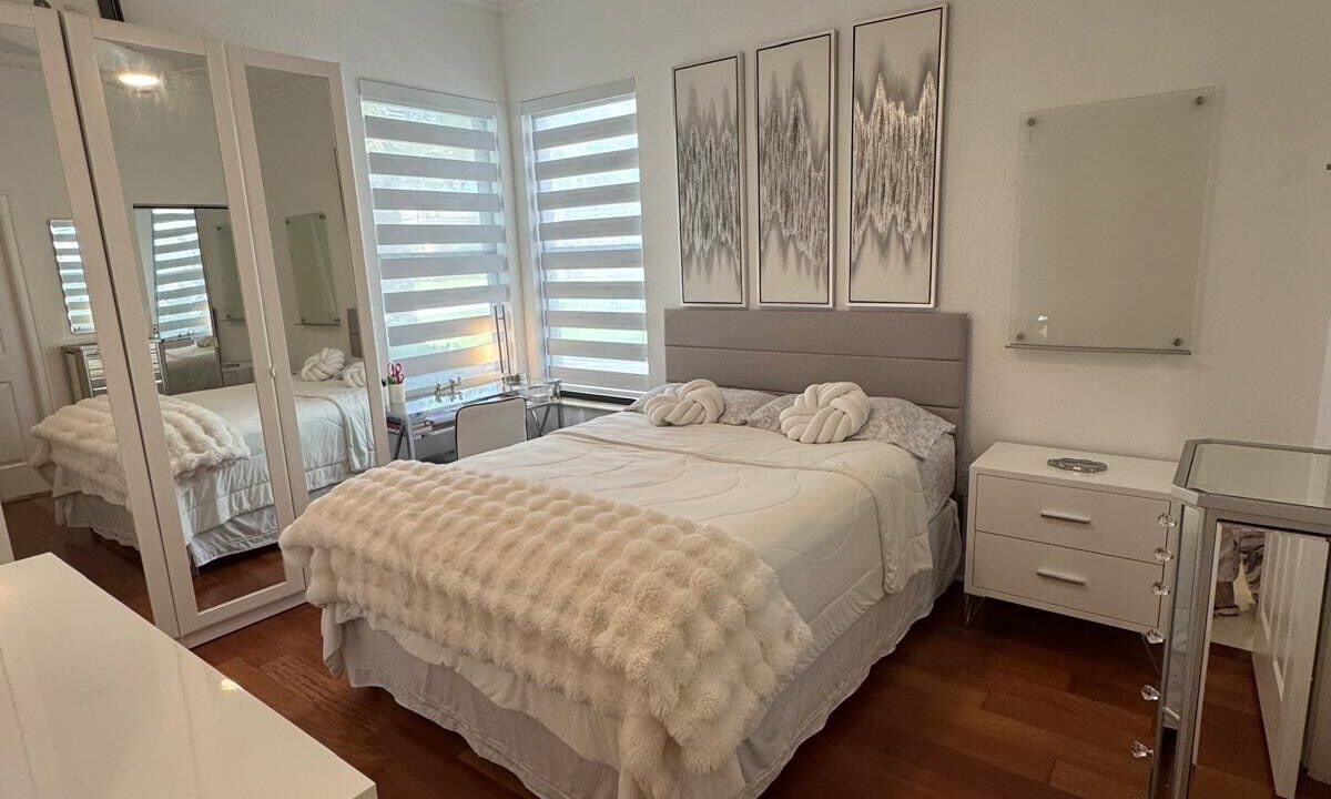 Photo of Bedroom in Davie