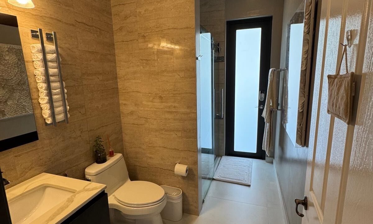 Photo of Bathroom in Davie