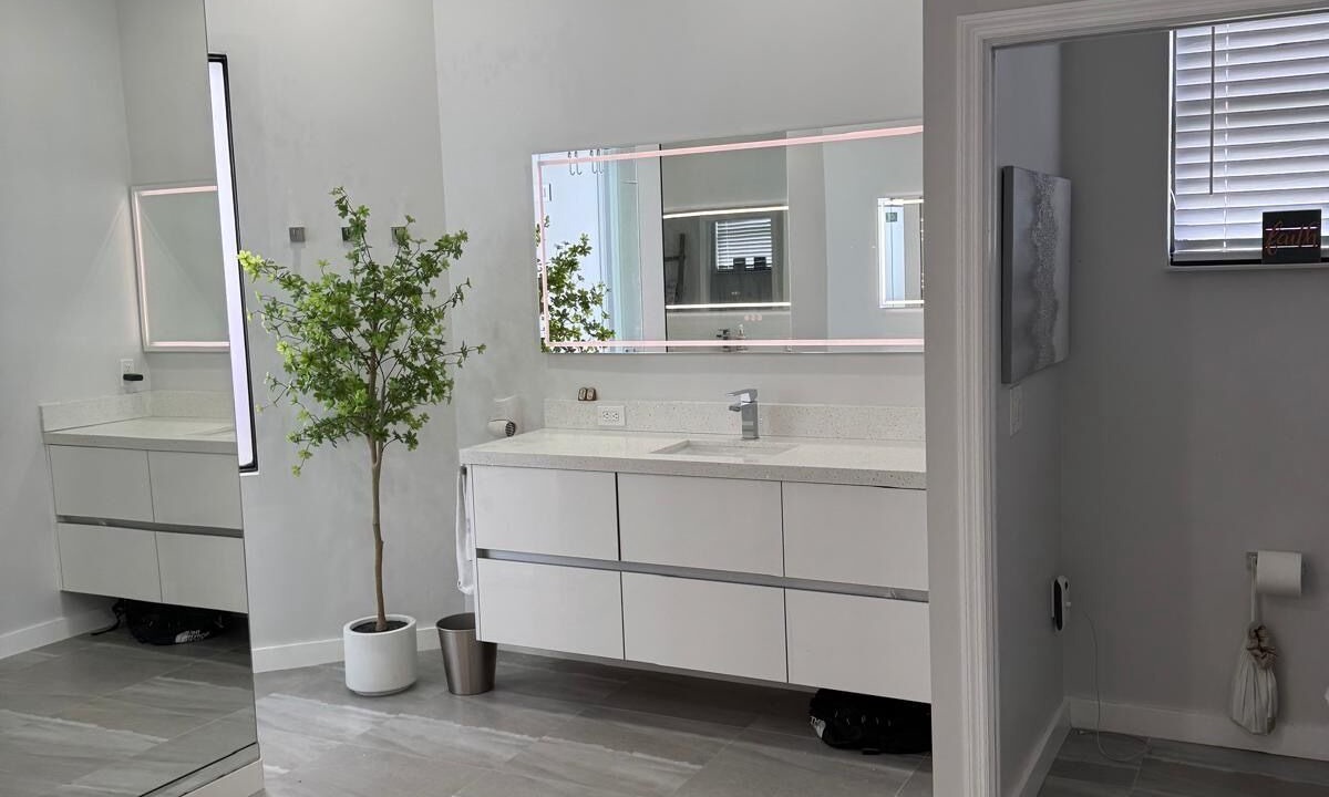 Photo of Bathroom in Davie