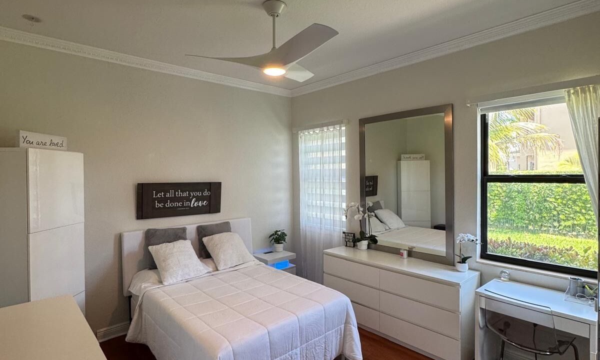 Photo of Bedroom in Davie