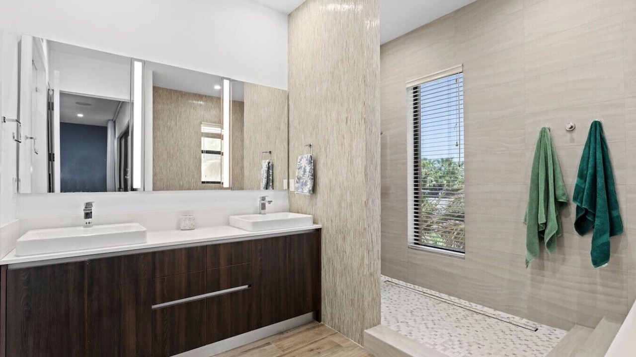 Photo of Bathroom in North Beach
