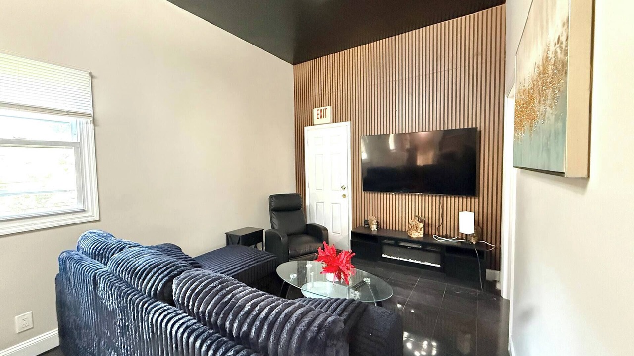Photo of Livingroom in Guttenberg