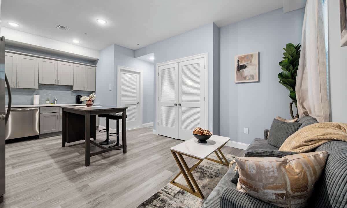 Photo of Livingroom in Forest Hill