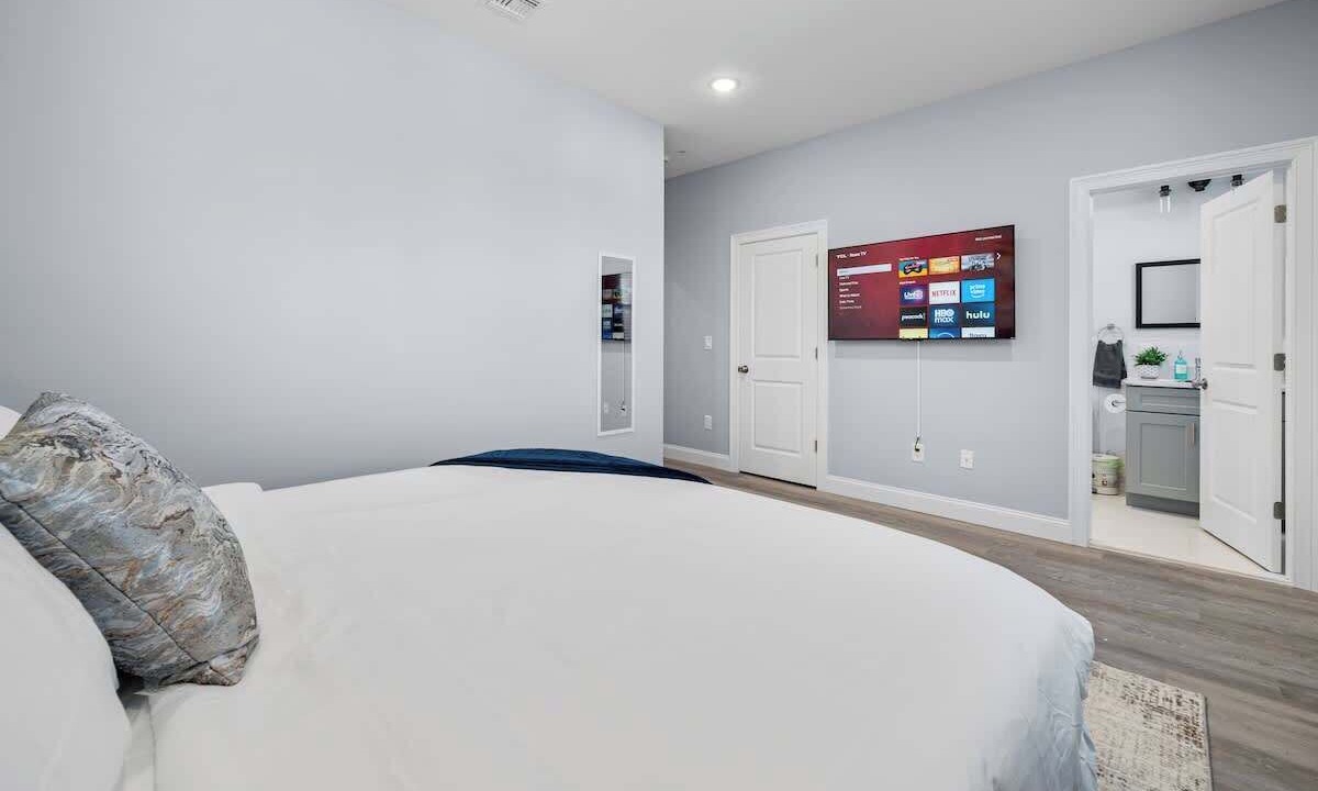 Photo of Bedroom in Forest Hill