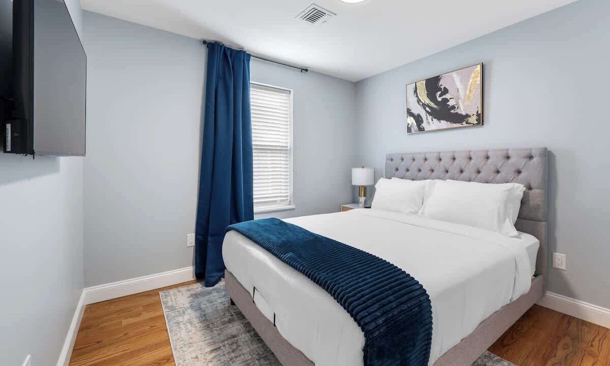 Photo of Bedroom in Forest Hill