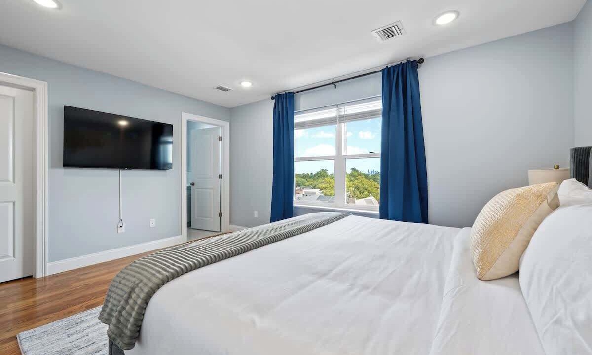 Photo of Bedroom in Forest Hill
