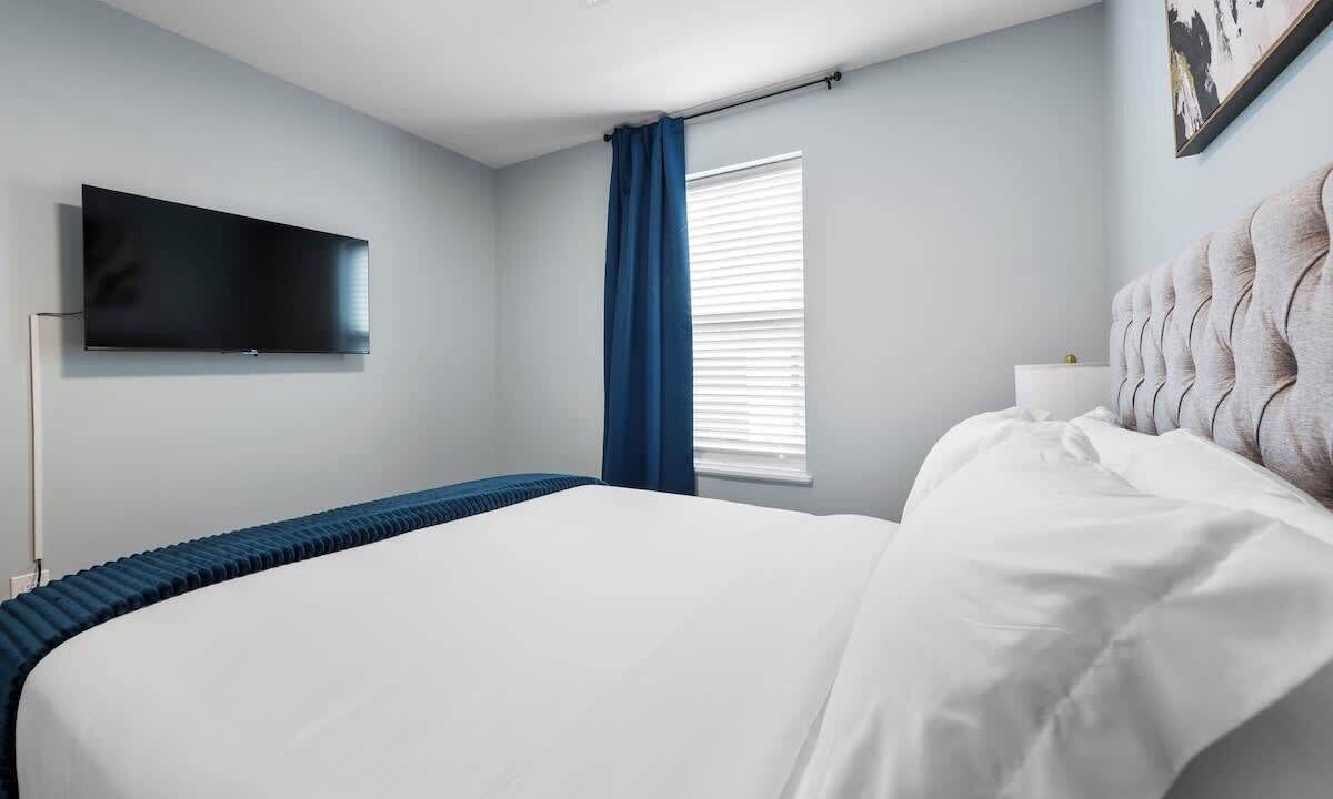 Photo of Bedroom in Forest Hill