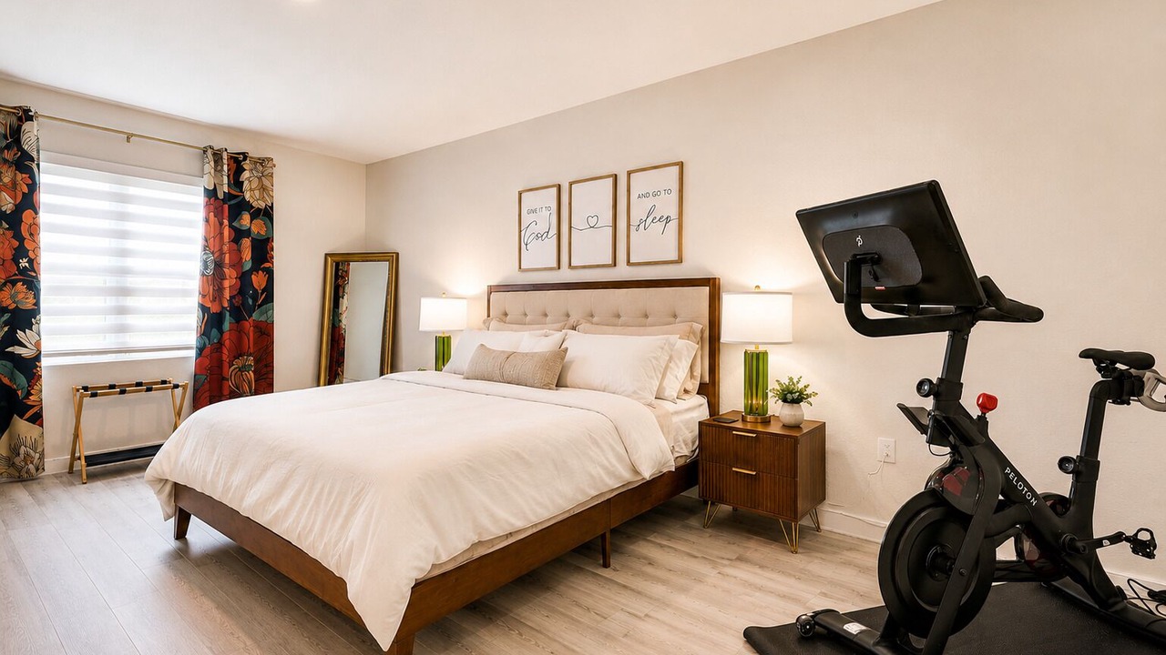 Photo of Bedroom in Miami Gardens