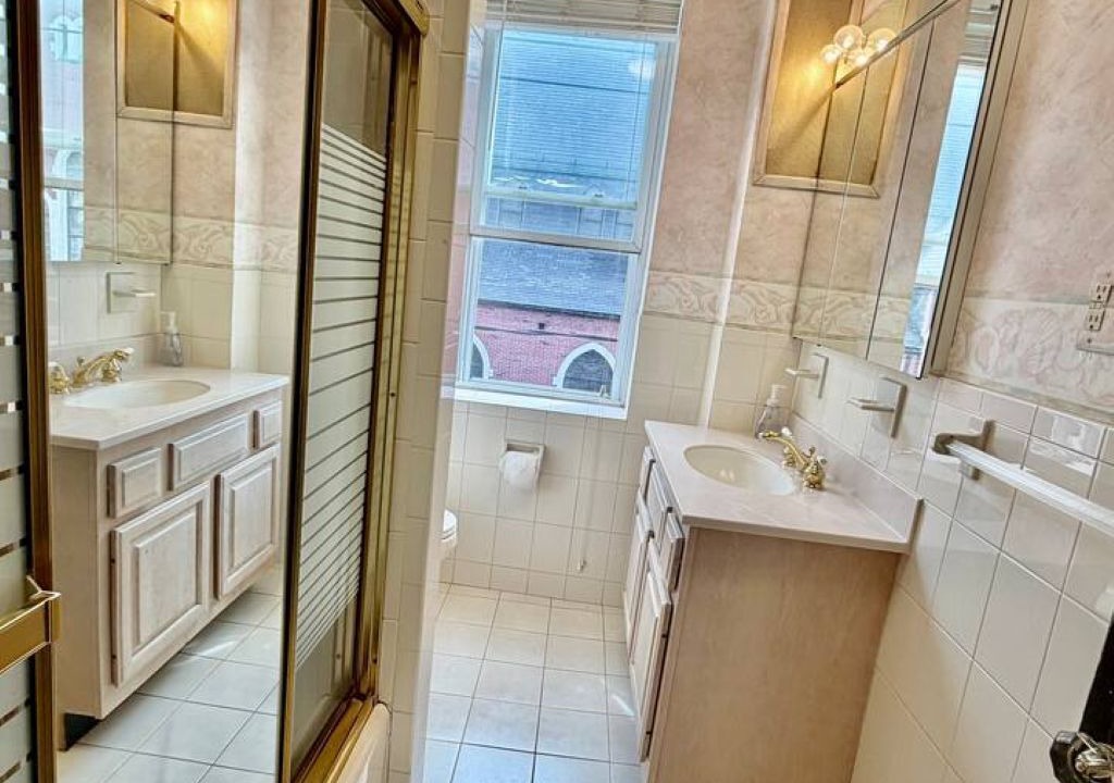 Photo of Bathroom in Constable Hook