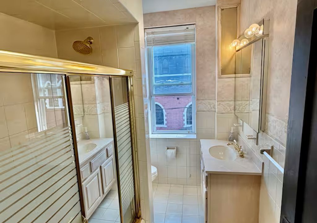 Photo of Bathroom in Constable Hook