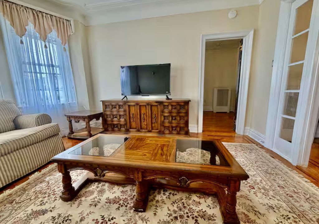 Photo of Livingroom in Constable Hook