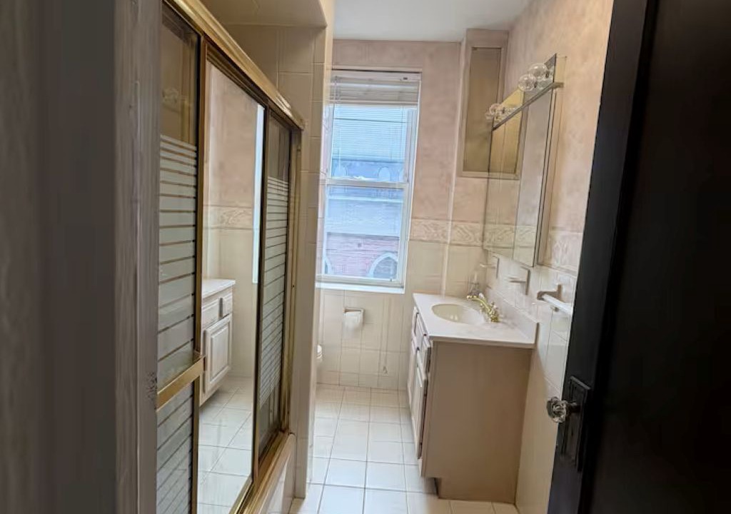 Photo of Bathroom in Constable Hook