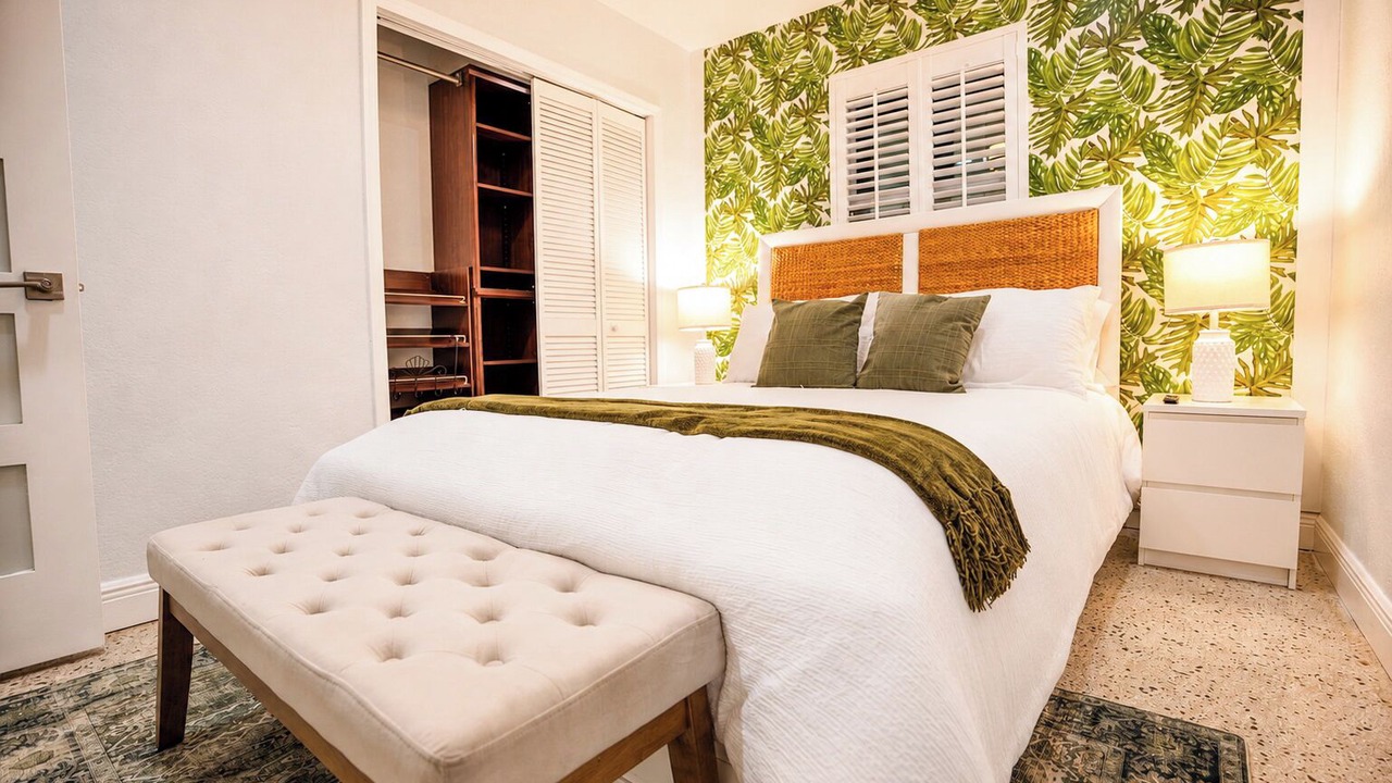 Photo of Bedroom in North Central Hollywood