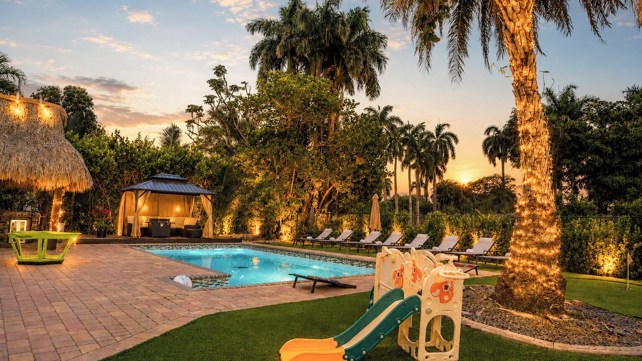 Photo of Outdoor in North Central Hollywood
