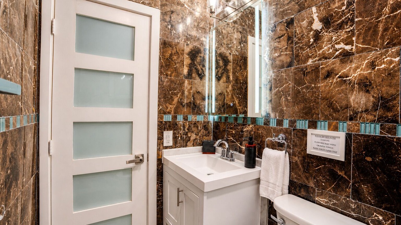 Photo of Bathroom in North Central Hollywood