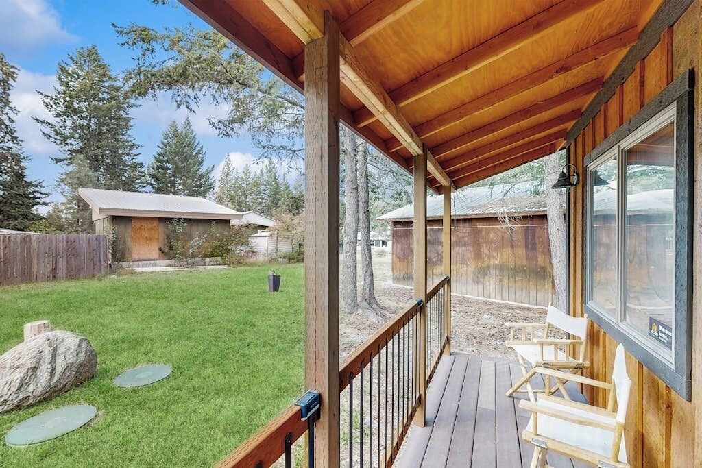 Photo of Patio Balcony in Woods Bay
