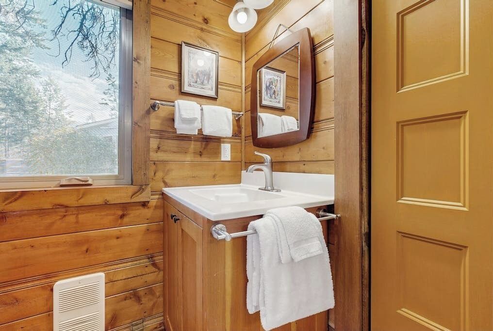 Photo of Bathroom in Woods Bay