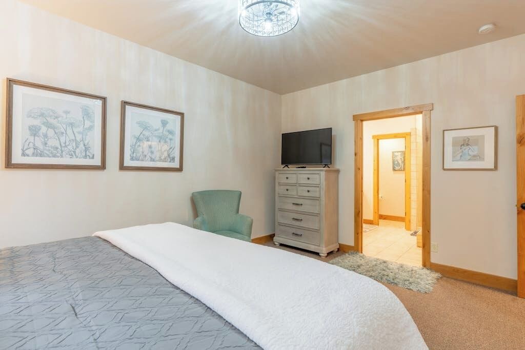 Photo of Bedroom in Somers