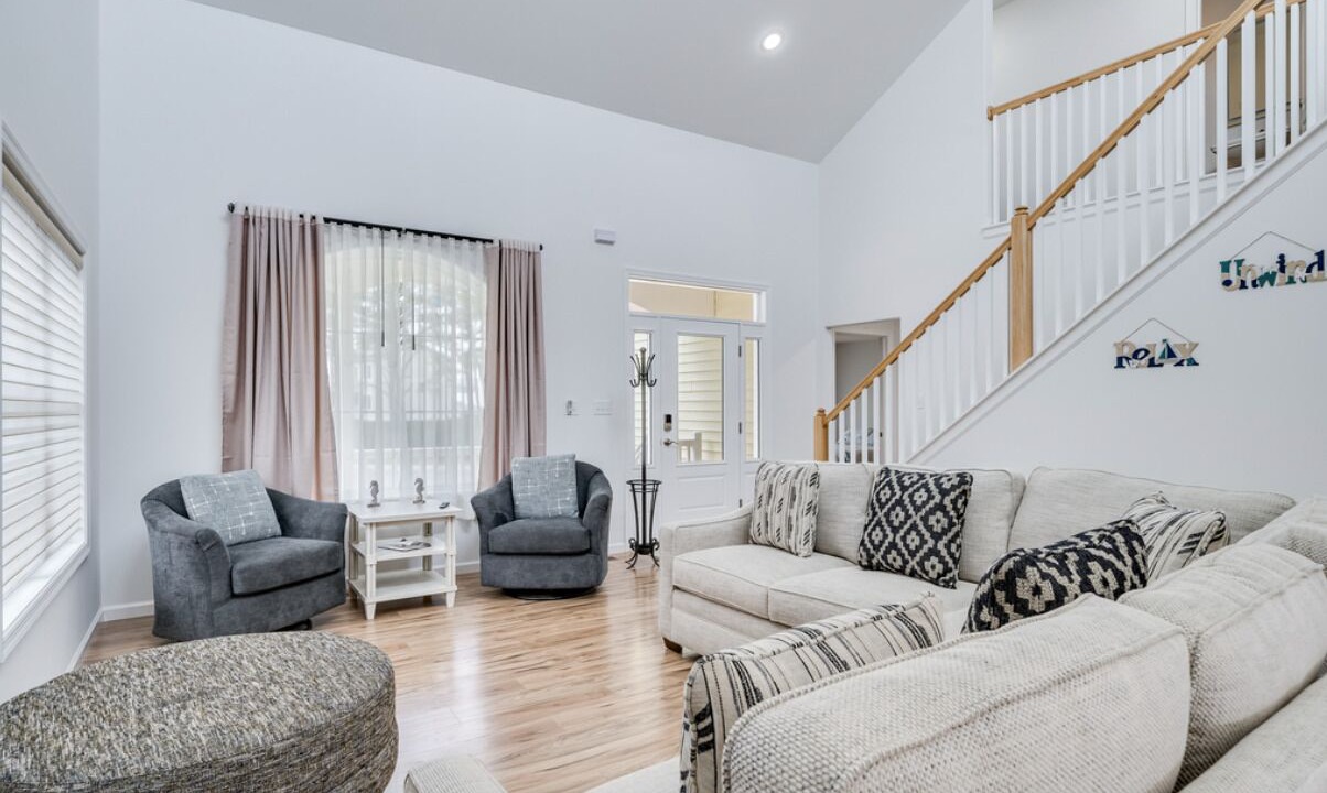 Photo of Livingroom in Captain's Cove
