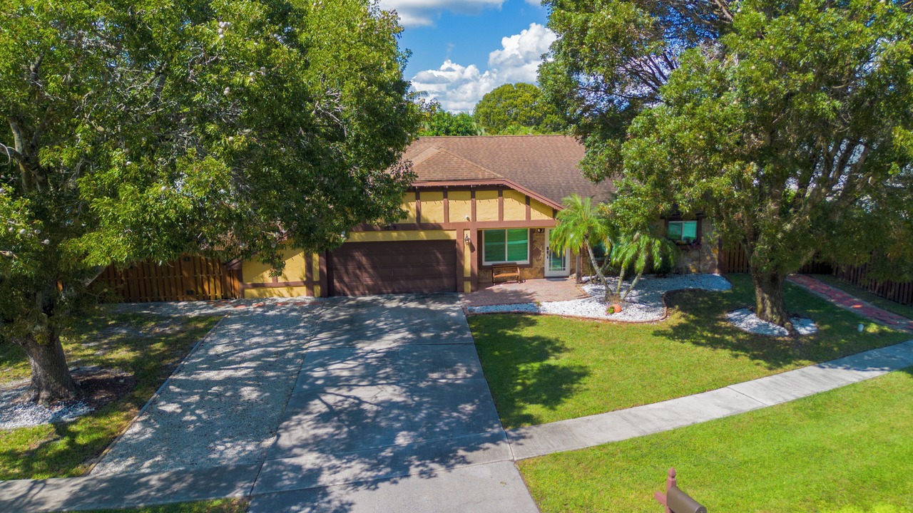 Photo of Outdoor in Weston