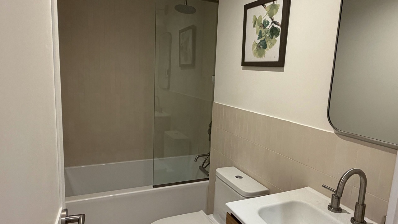 Photo of Bathroom in Central Park North