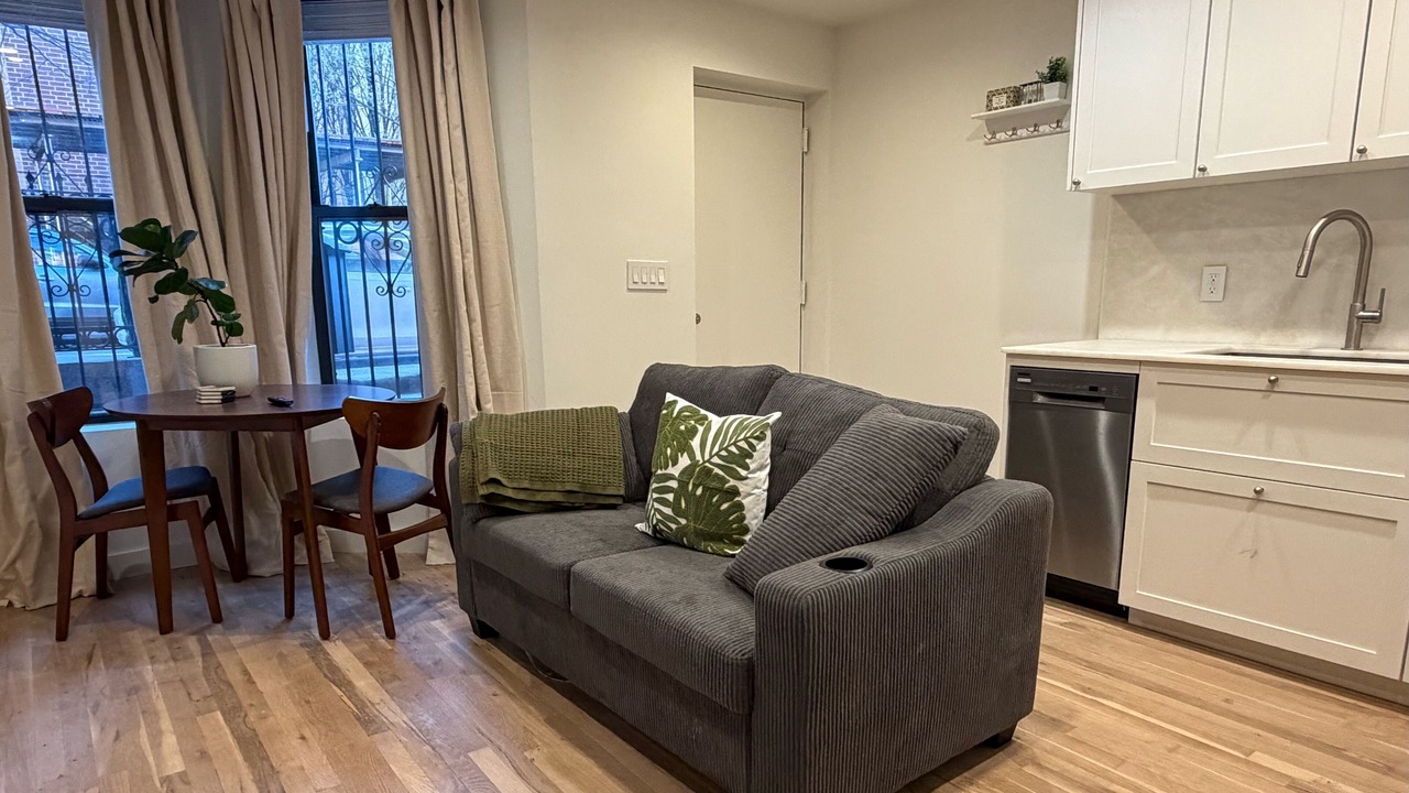 Photo of Livingroom in Central Park North