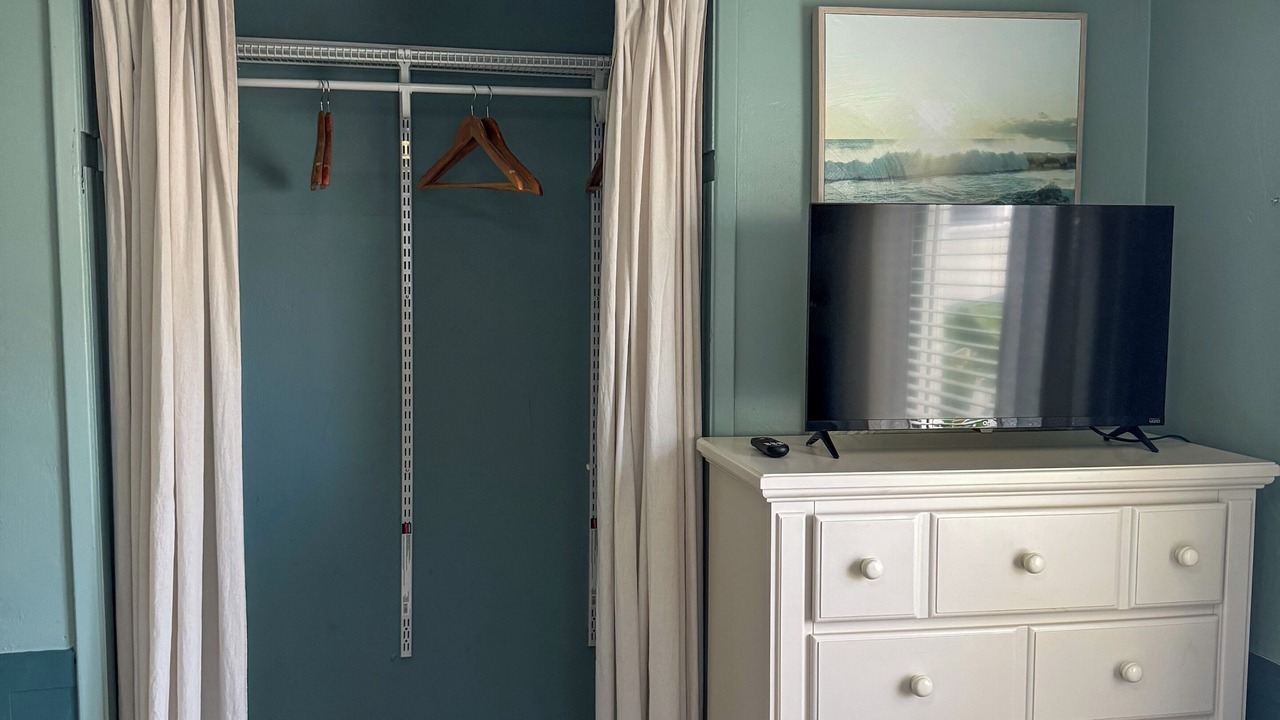 Photo of Bedroom in North Central Hollywood
