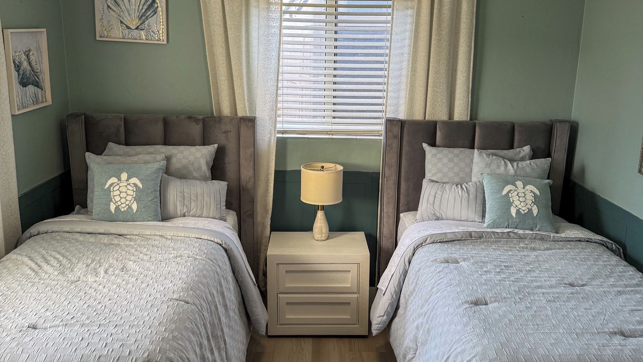 Photo of Bedroom in North Central Hollywood