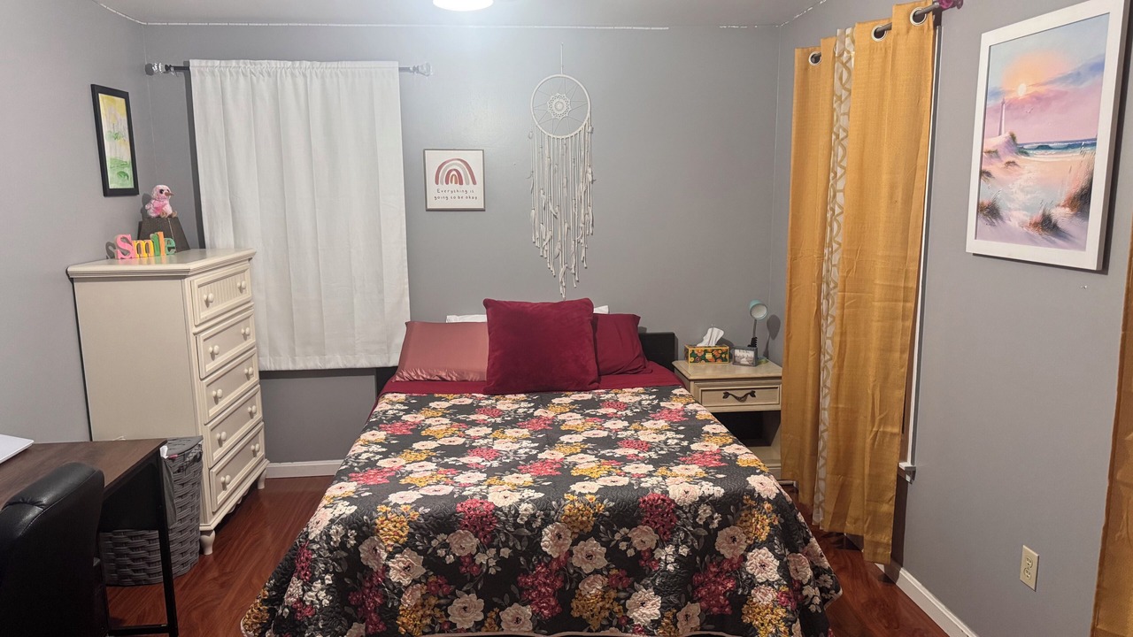 Photo of Bedroom in West Ocean City
