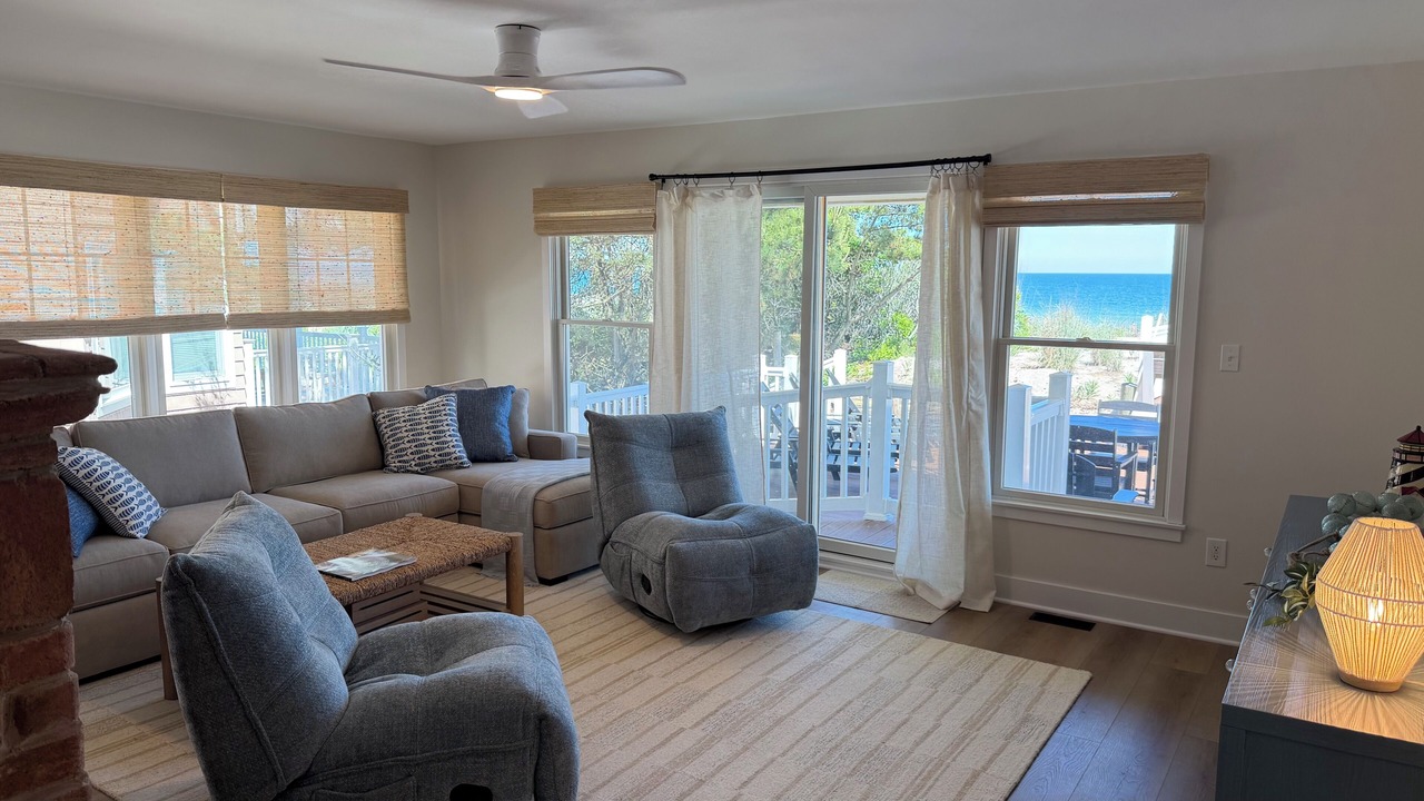 Photo of Livingroom in Surf City