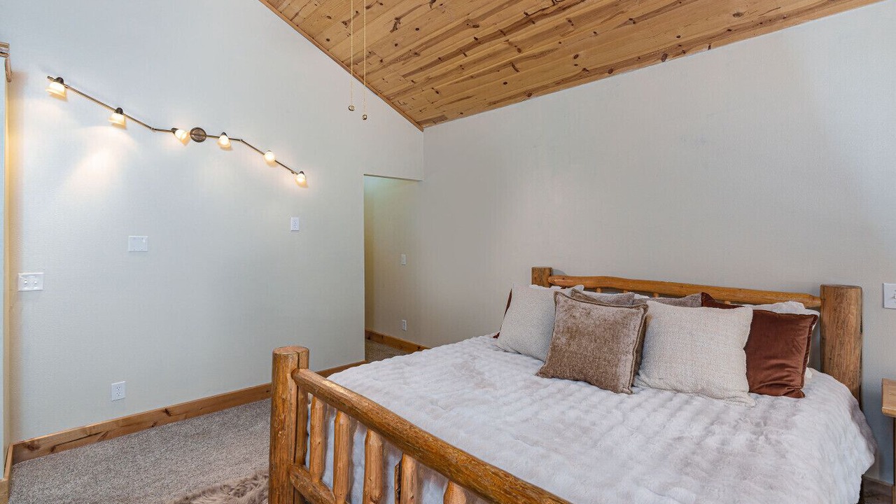 Photo of Bedroom in Kalispell