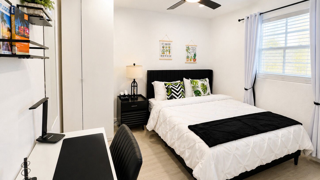 Photo of Bedroom in Pembroke Pines