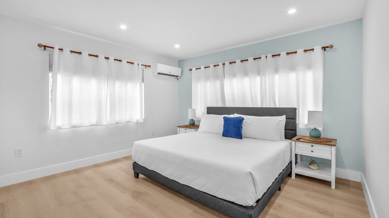 Photo of Bedroom in North Beach