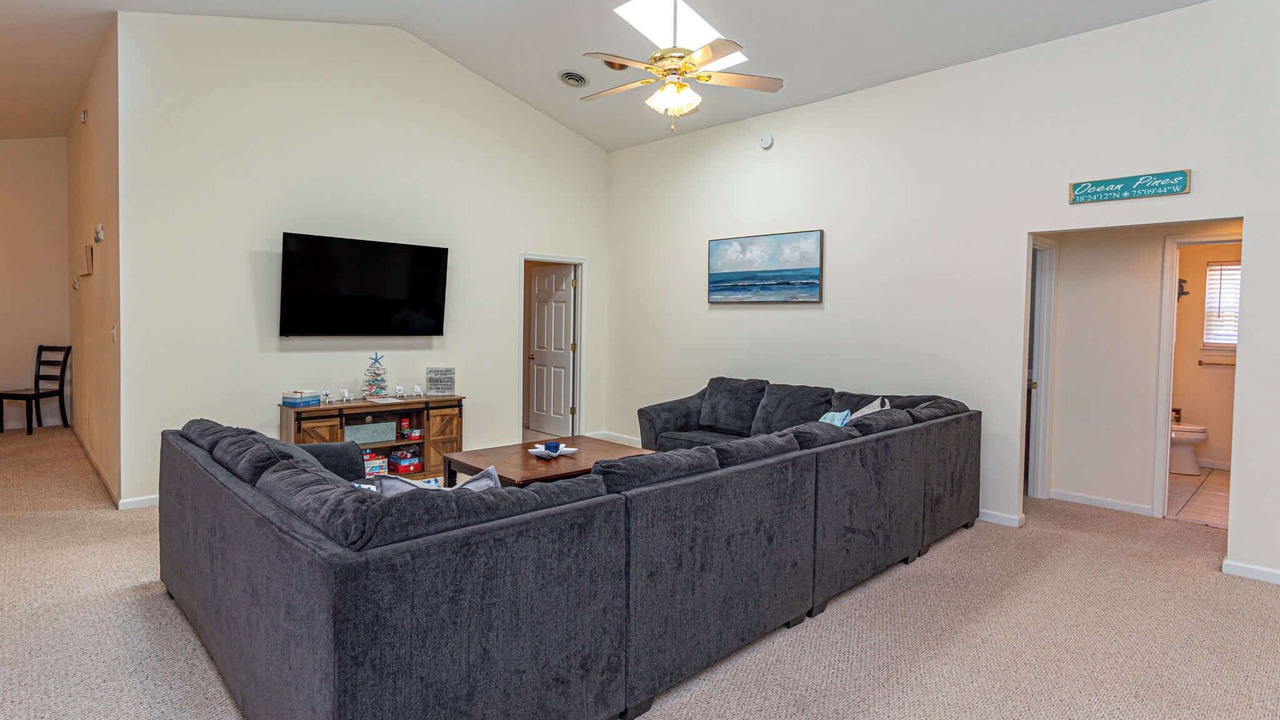 Photo of Livingroom in Ocean Pines