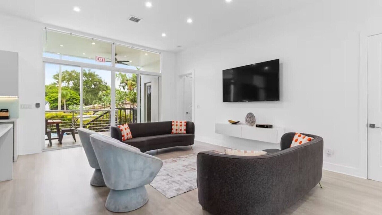Photo of Livingroom in Edgewood