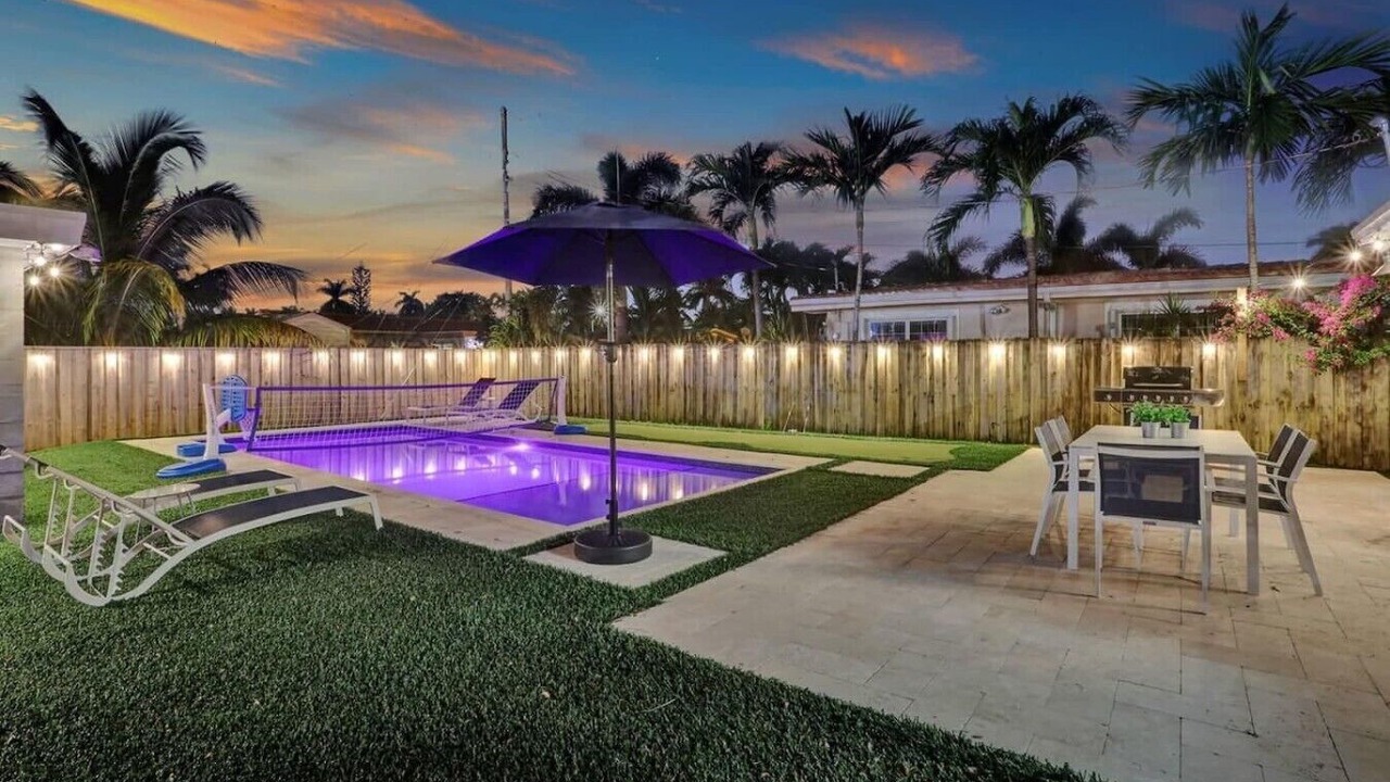 Photo of Outdoor in Hallandale Beach