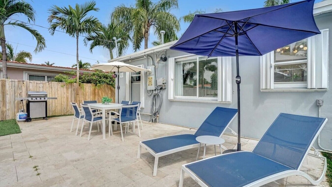 Photo of Outdoor in Hallandale Beach