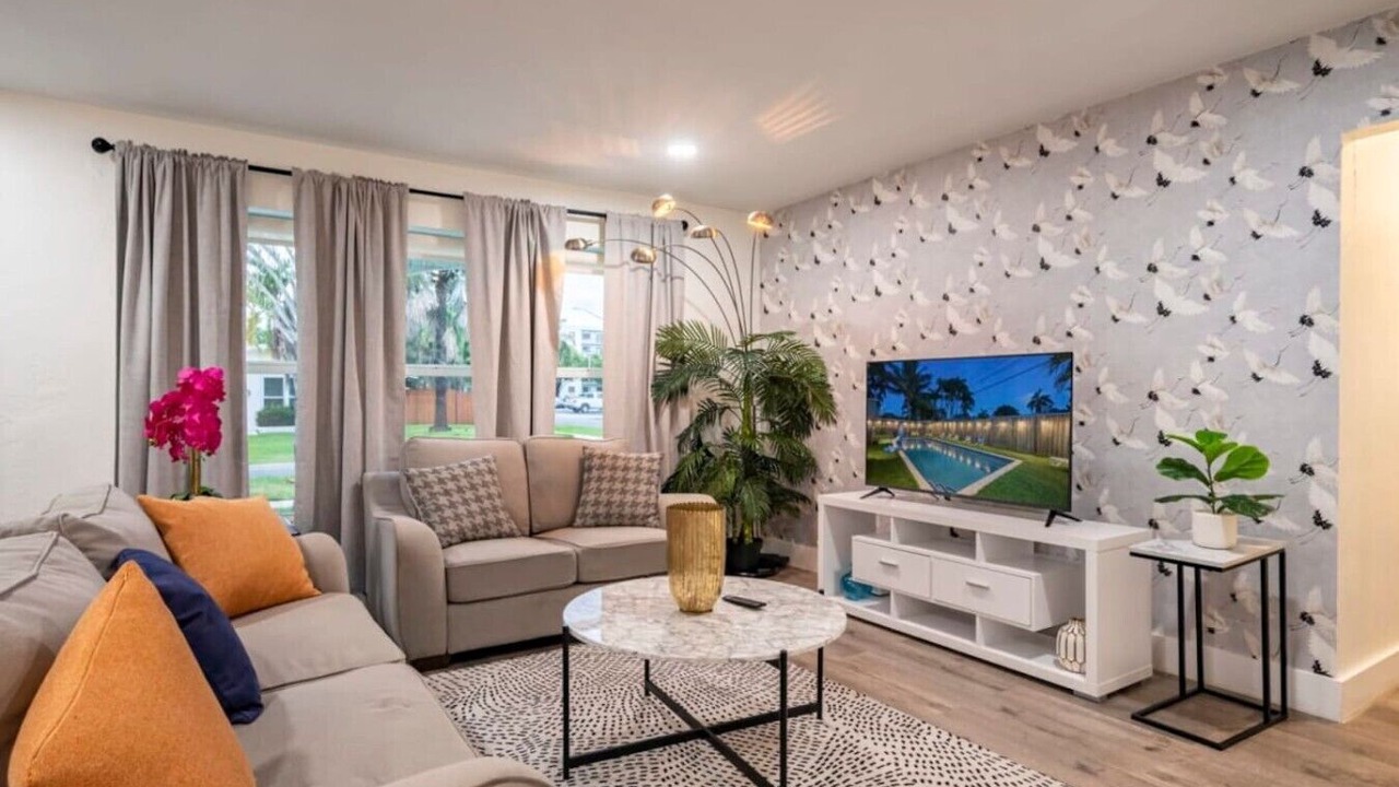 Photo of Livingroom in Hallandale Beach