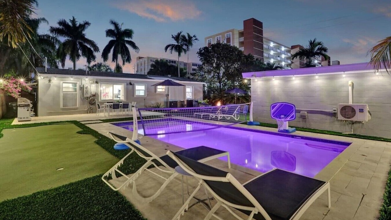 Photo of Outdoor in Hallandale Beach