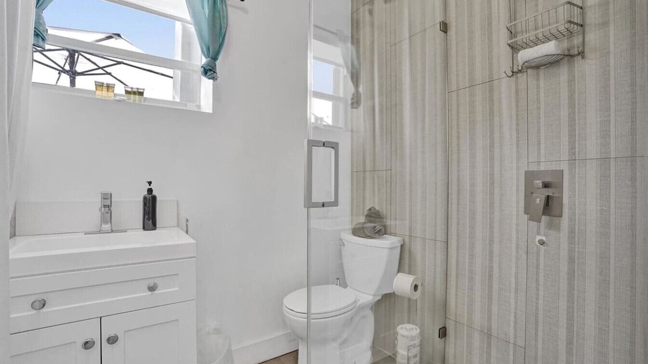 Photo of Bathroom in Hallandale Beach