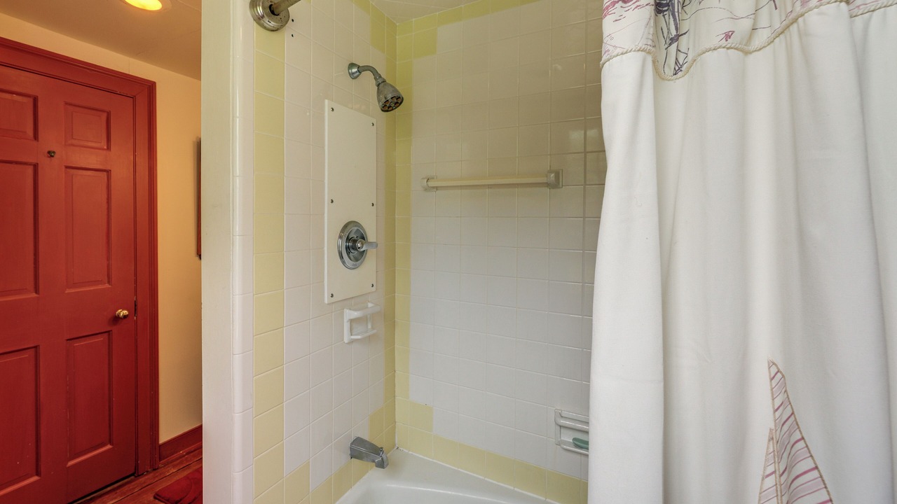 Photo of Bathroom in Pocomoke City