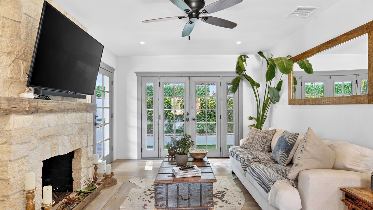 Photo of Bedroom in Silver Triangle