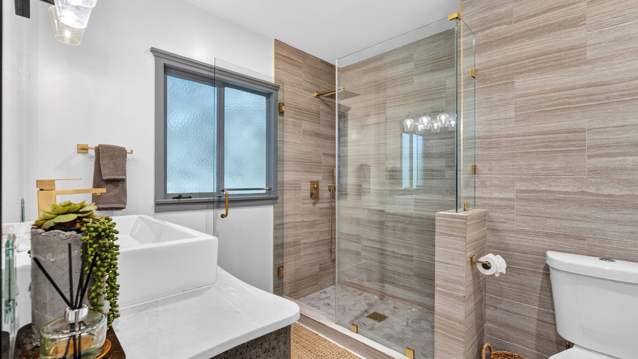 Photo of Bathroom in Silver Triangle