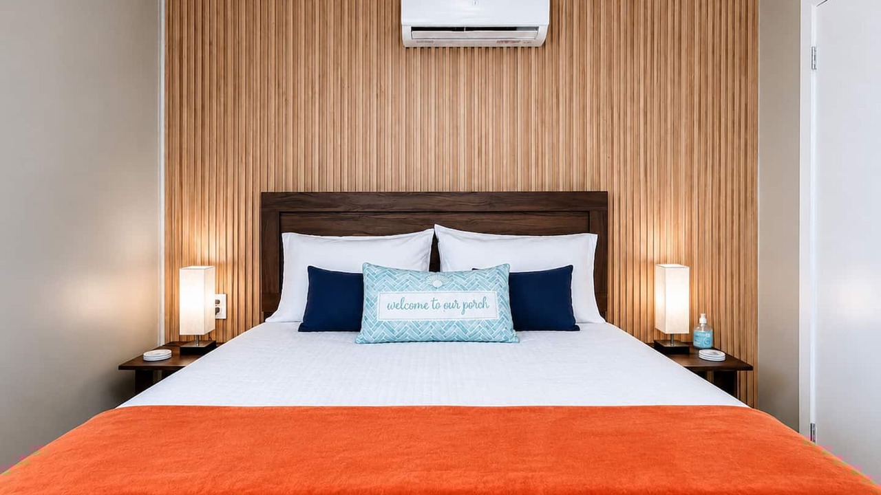 Photo of Bedroom in Royal Poinciana