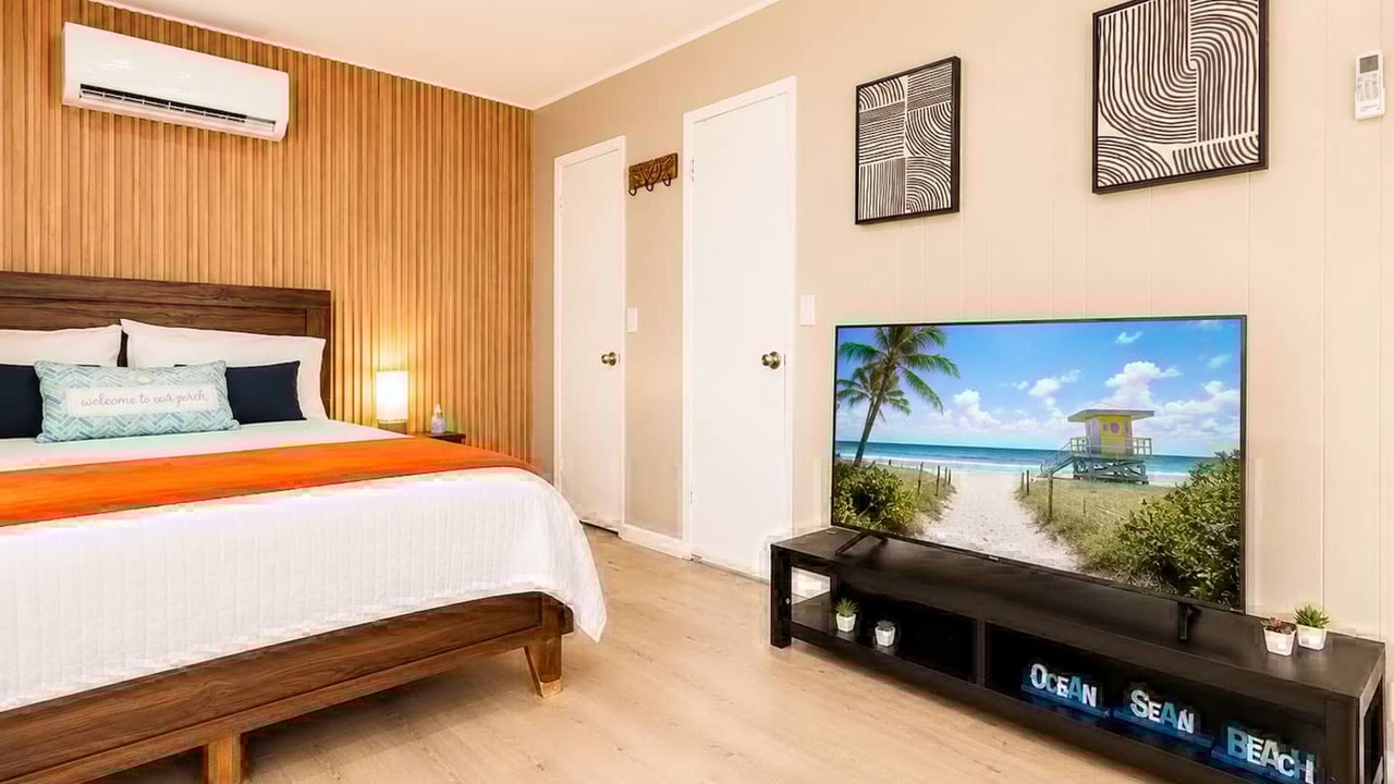 Photo of Bedroom in Royal Poinciana