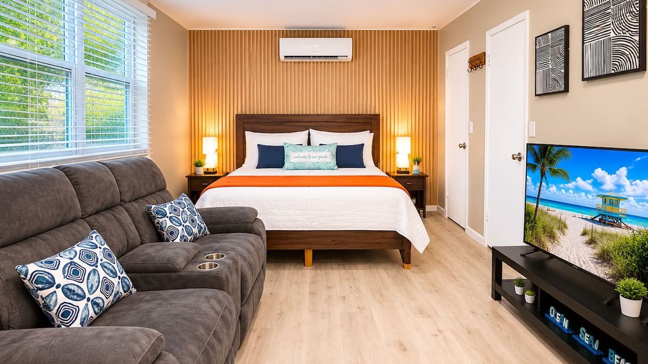 Photo of Bedroom in Royal Poinciana