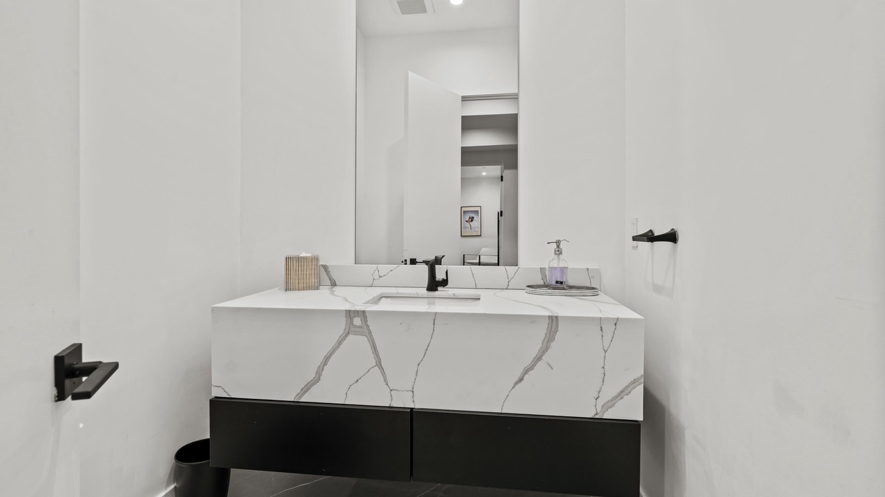Photo of Bathroom in West Los Angeles