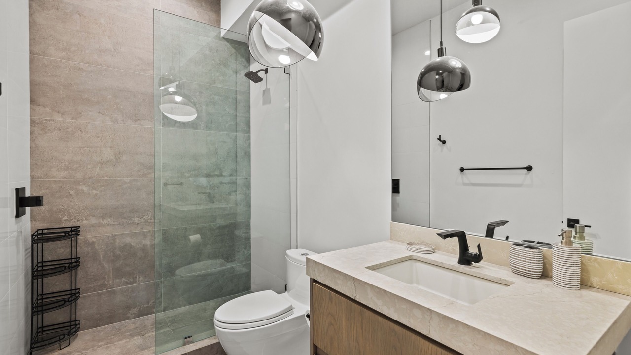 Photo of Bathroom in West Los Angeles